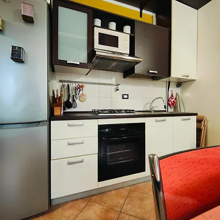 The Little Sunshine Apartment *